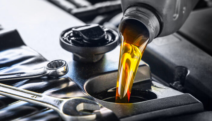 The Dangers of Not Changing Car Engine Oil Immediately After a Long Trip